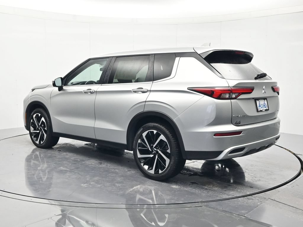 Used 2024 Mitsubishi Outlander SE FWD image 7