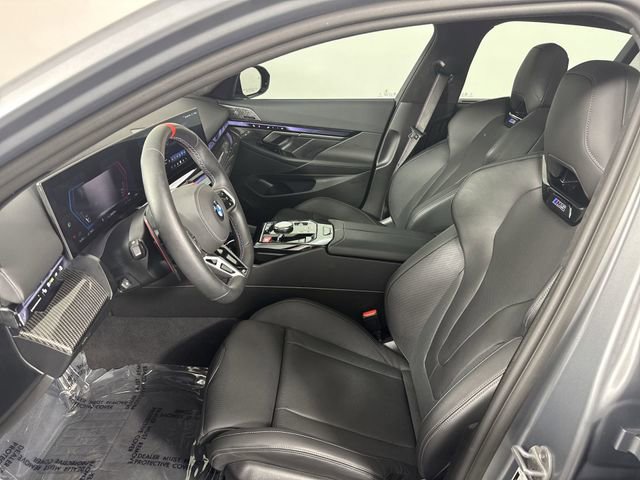 Used 2026 BMW M5 w/ Executive Package image 19
