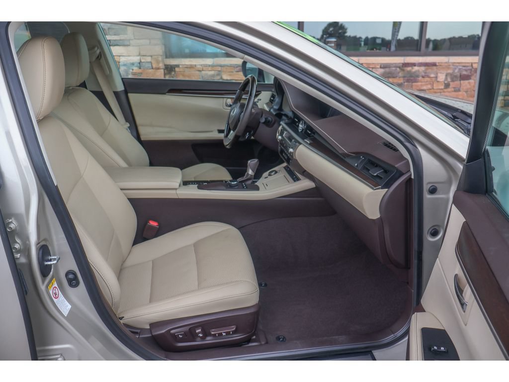 Used 2017 Lexus ES 350 w/ Premium Package FWD image 16