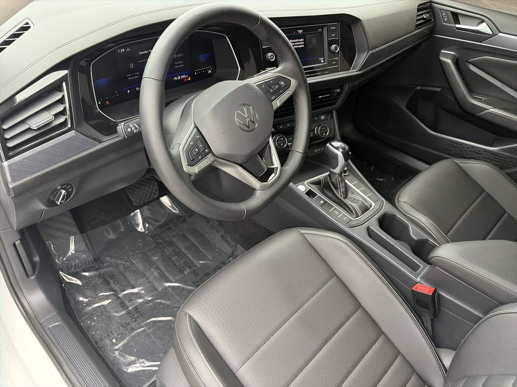 Used 2023 Volkswagen Jetta SE FWD image 11