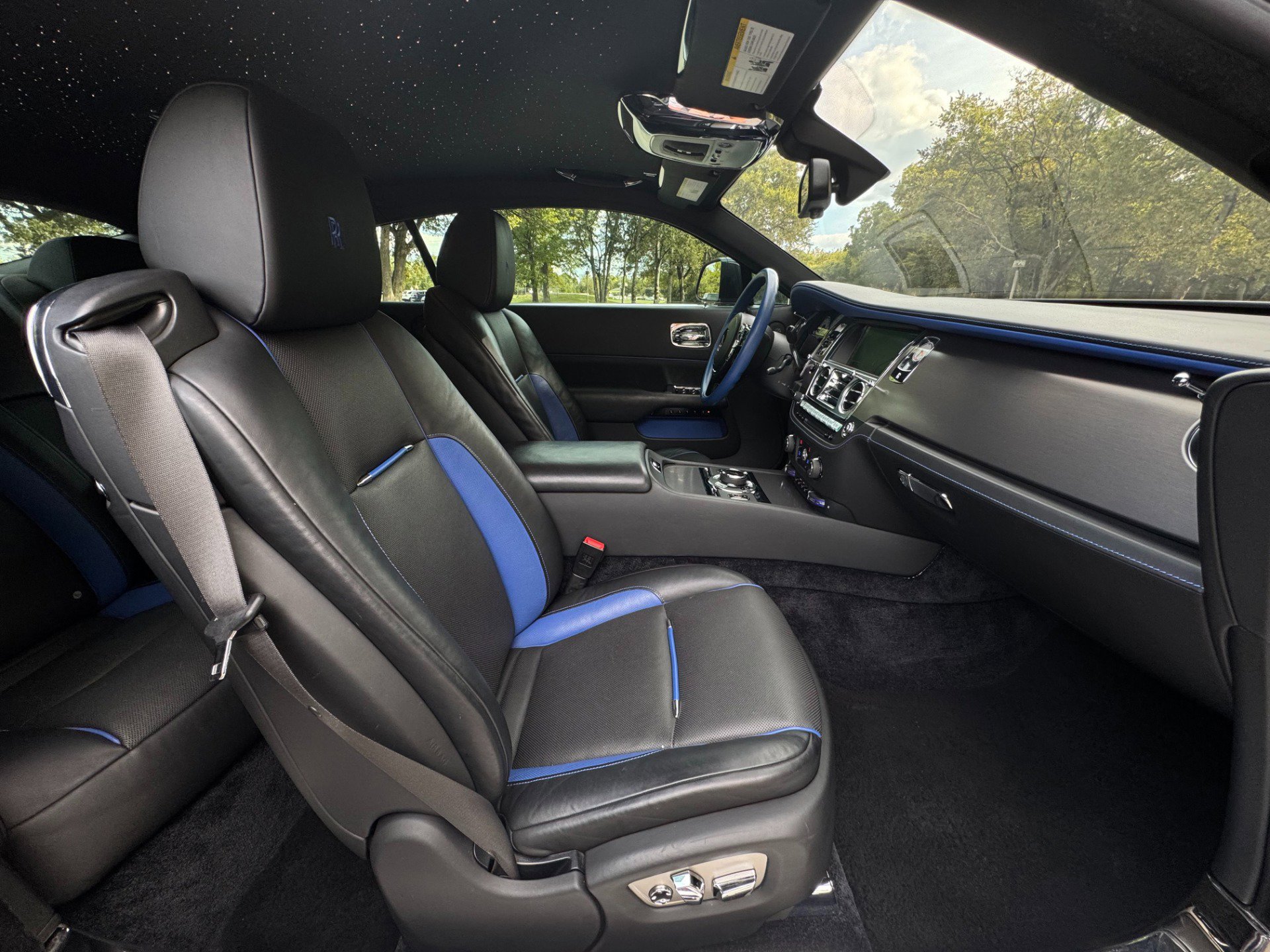 Used 2016 Rolls-Royce Wraith RWD image 36