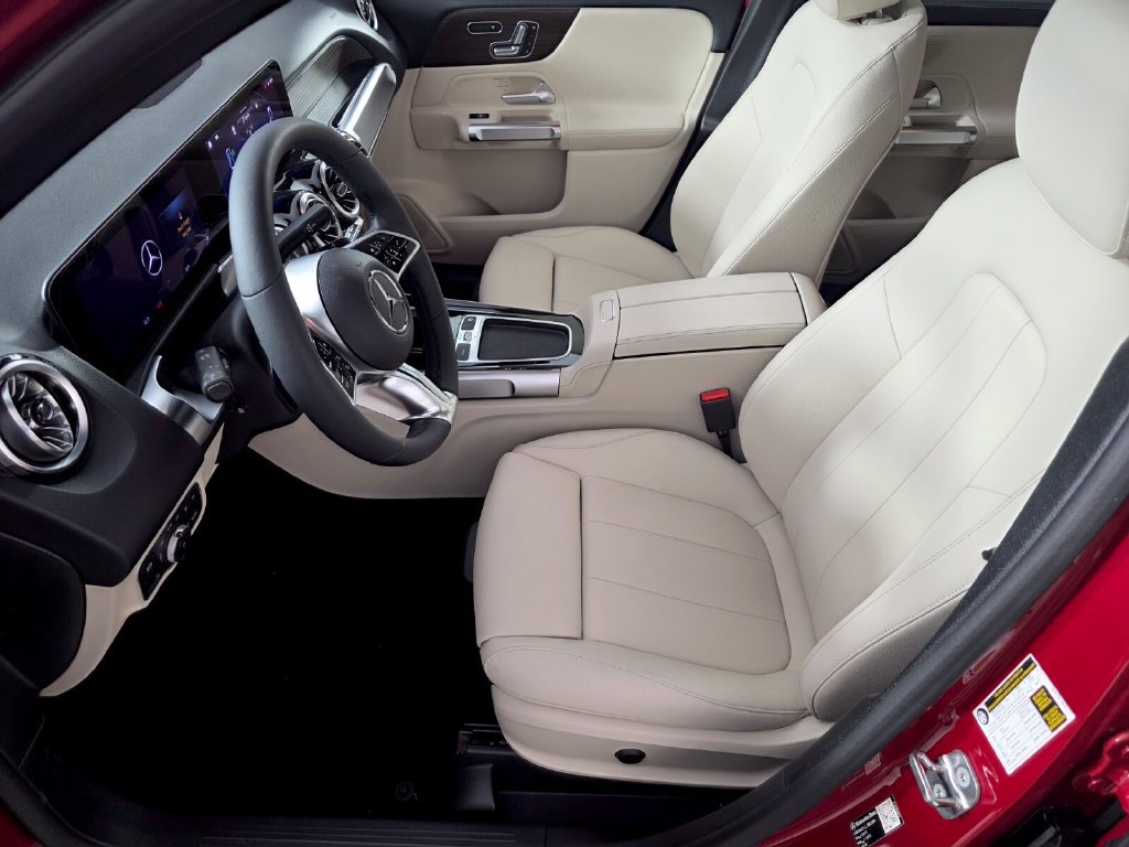 New 2026 Mercedes-Benz GLB 250 image 6