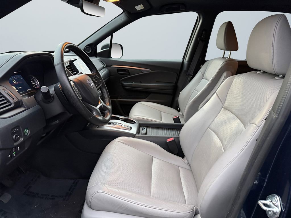 Used 2023 Honda Passport EX-L image 9