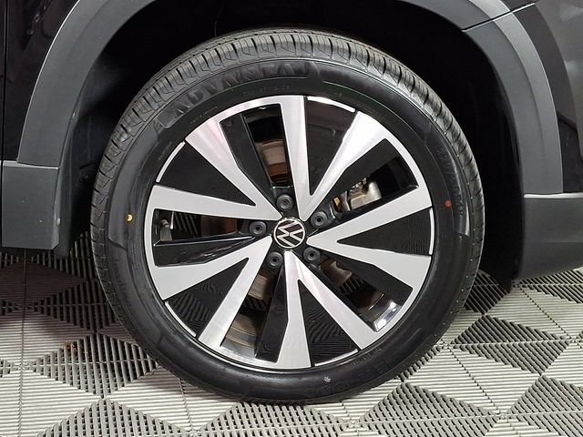 Used 2022 Volkswagen Taos SE AWD/4WD image 11