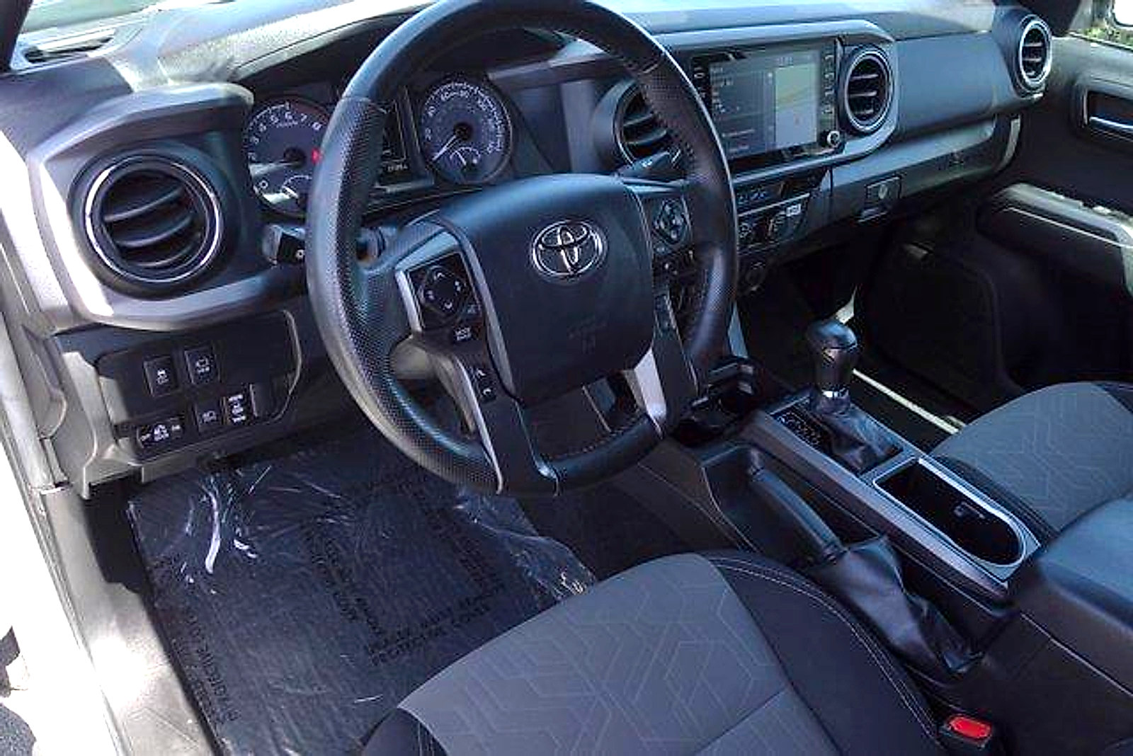 Certified 2023 Toyota Tacoma TRD Off-Road w/ Advanced Technology Package AWD/4WD image 9
