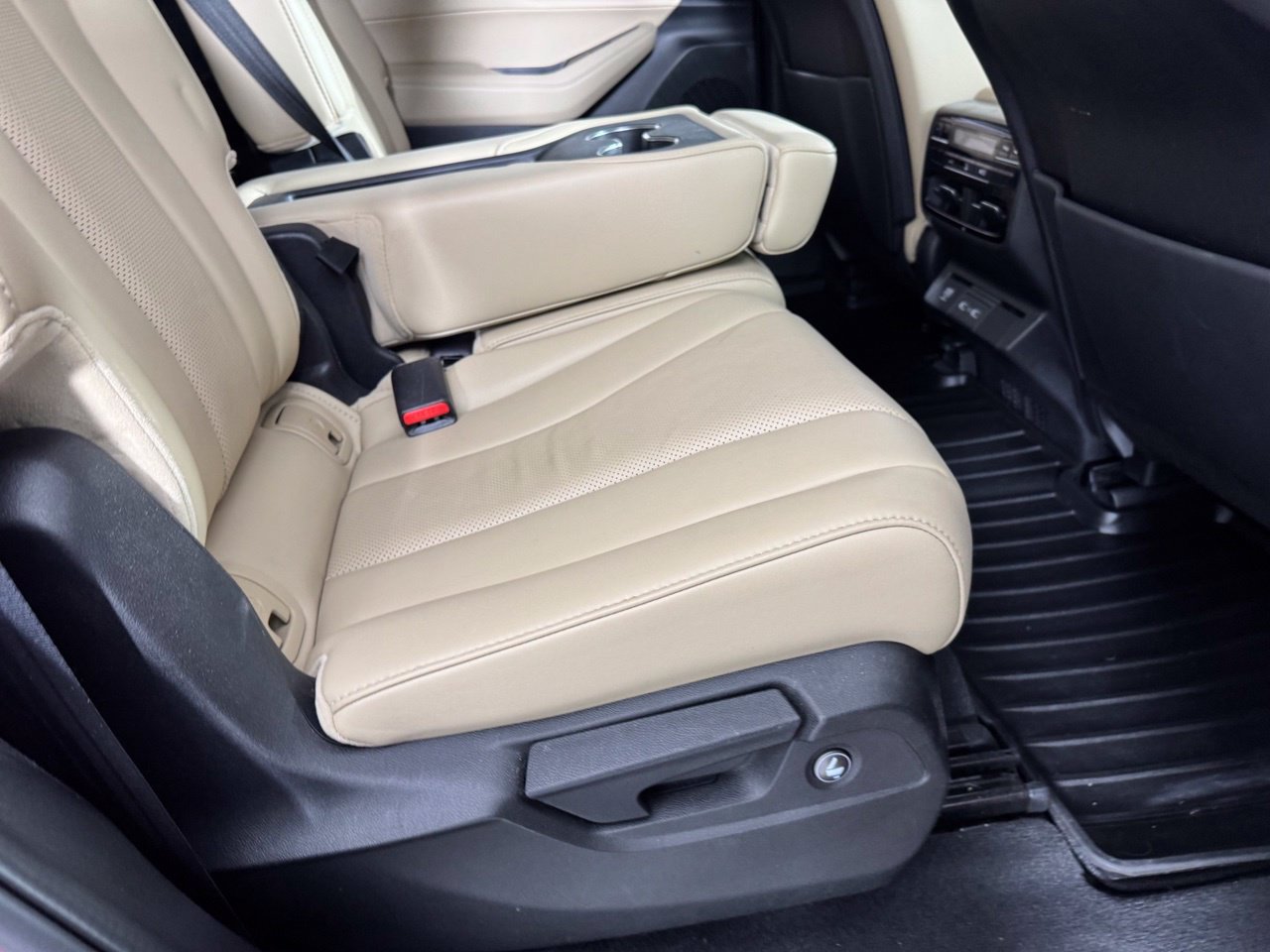 Used 2022 Acura MDX w/ Technology Package FWD image 33