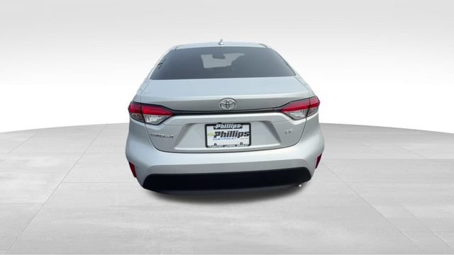 Used 2026 Toyota Corolla LE FWD image 5