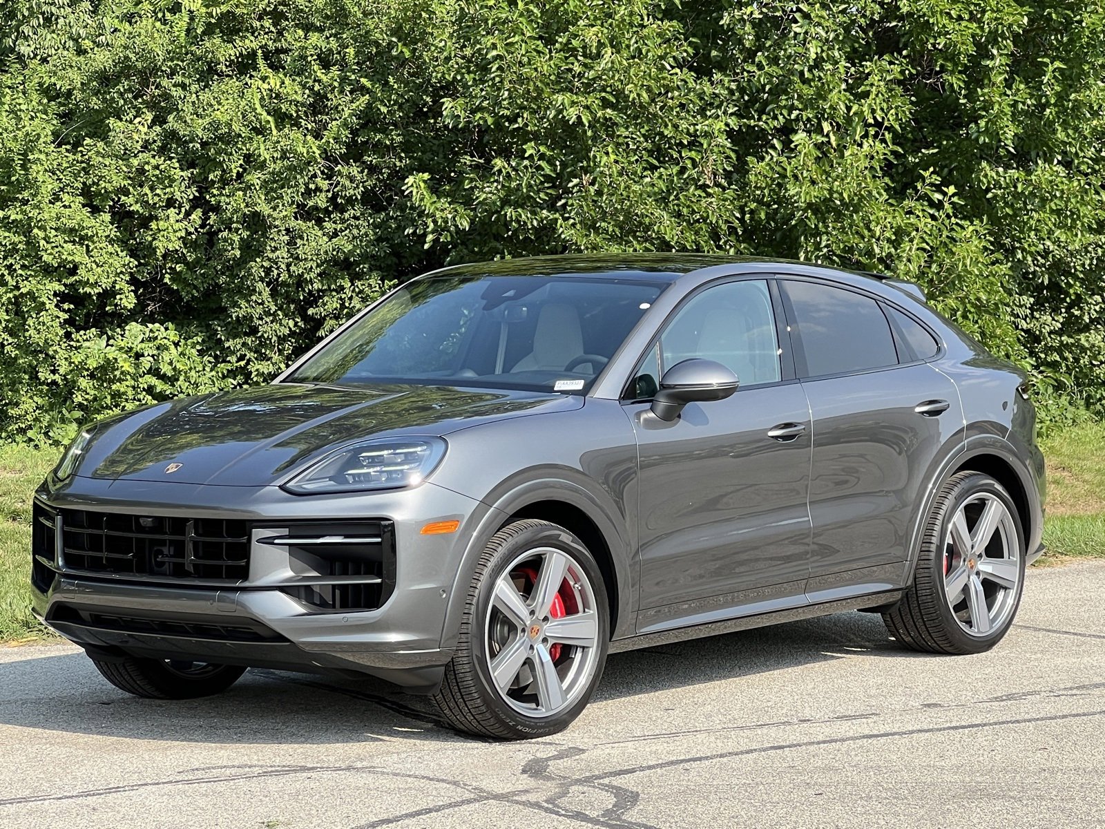 New 2025 Porsche Cayenne S image 1