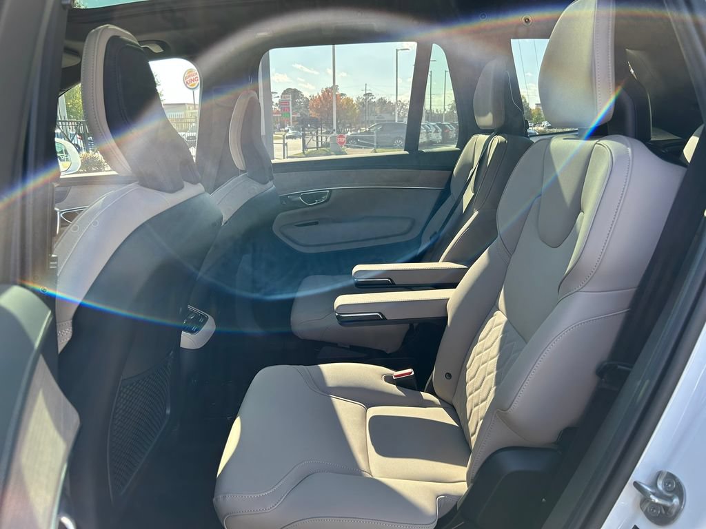 New 2026 Volvo XC90 B6 Plus w/ Protection Package AWD/4WD image 14
