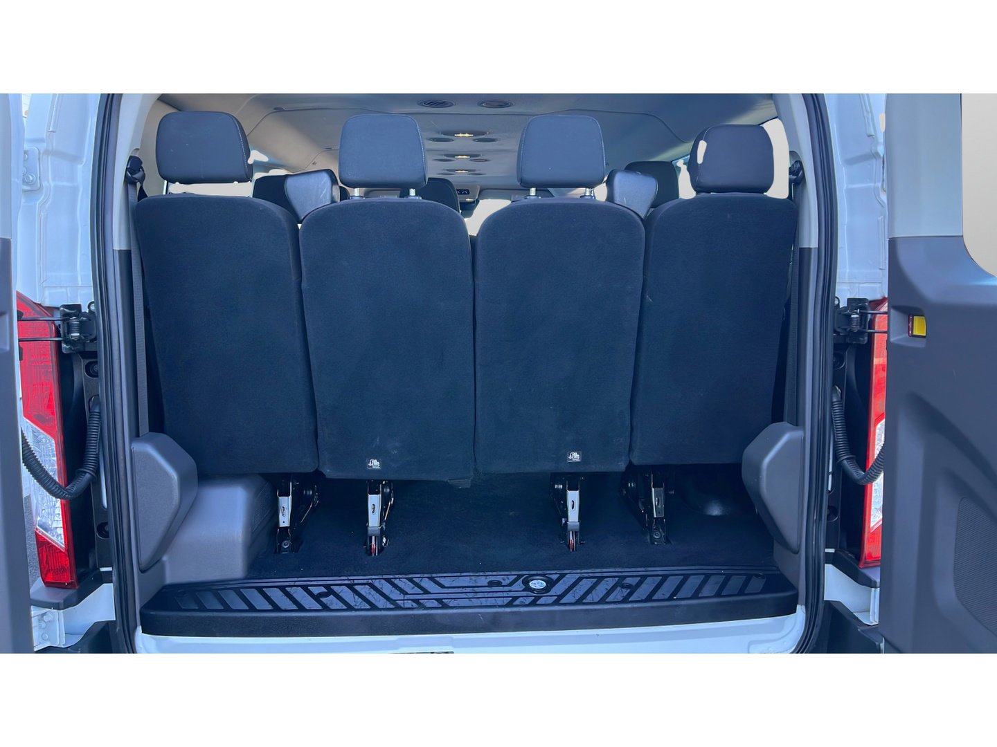 Used 2021 Ford Transit 350 XLT image 25