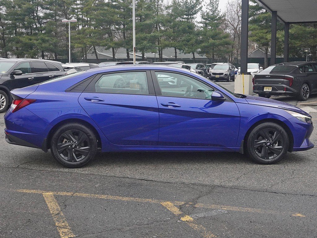 Used 2023 Hyundai Elantra SEL image 15