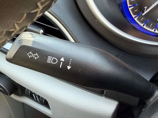 Used 2024 Chrysler Pacifica Touring-L image 23