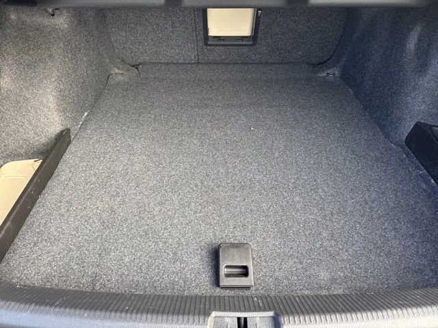 Used 2014 Volkswagen Passat TDI SEL Premium image 11