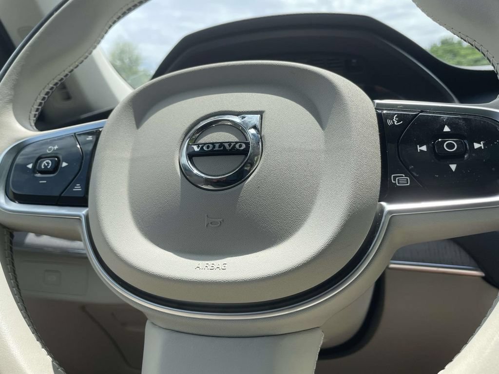 Used 2025 Volvo XC90 B5 Plus w/ Protection Package Premier AWD/4WD image 29