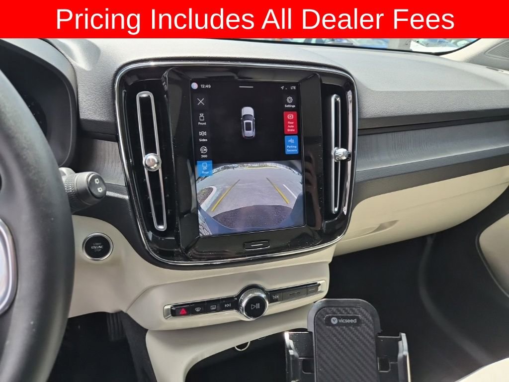 Used 2023 Volvo XC40 B4 Plus w/ Driver Assist Package FWD image 8