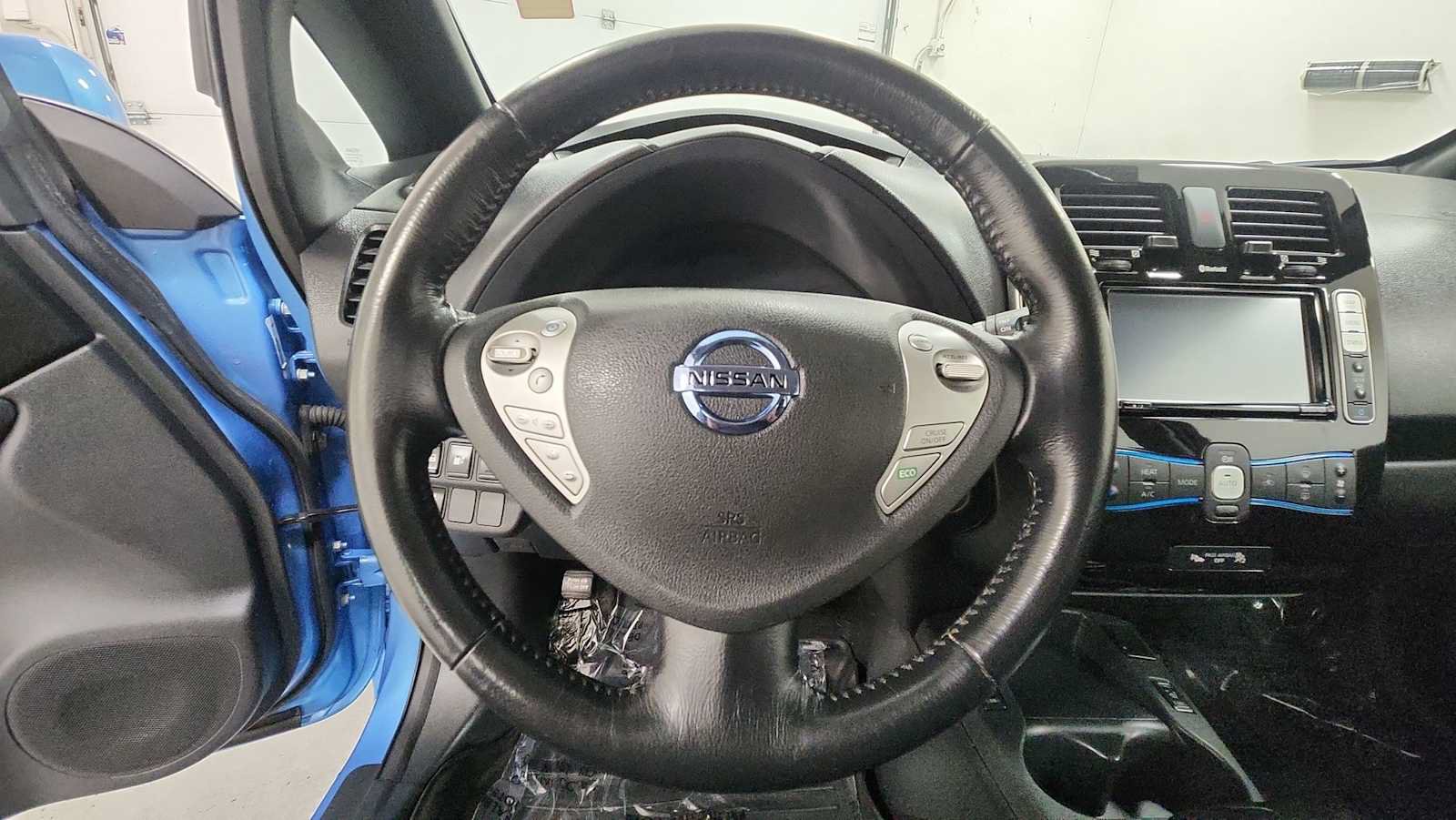 Used 2013 Nissan Leaf SV w/ LED & Quick Charge Pkg FWD image 16