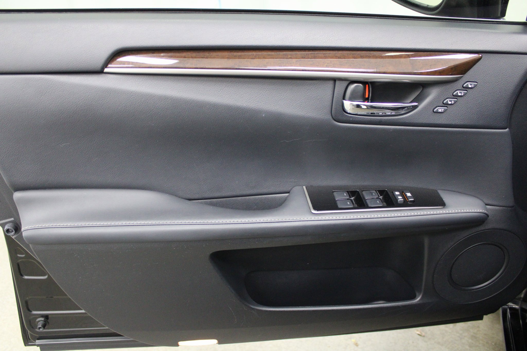 Used 2018 Lexus ES 300h image 13