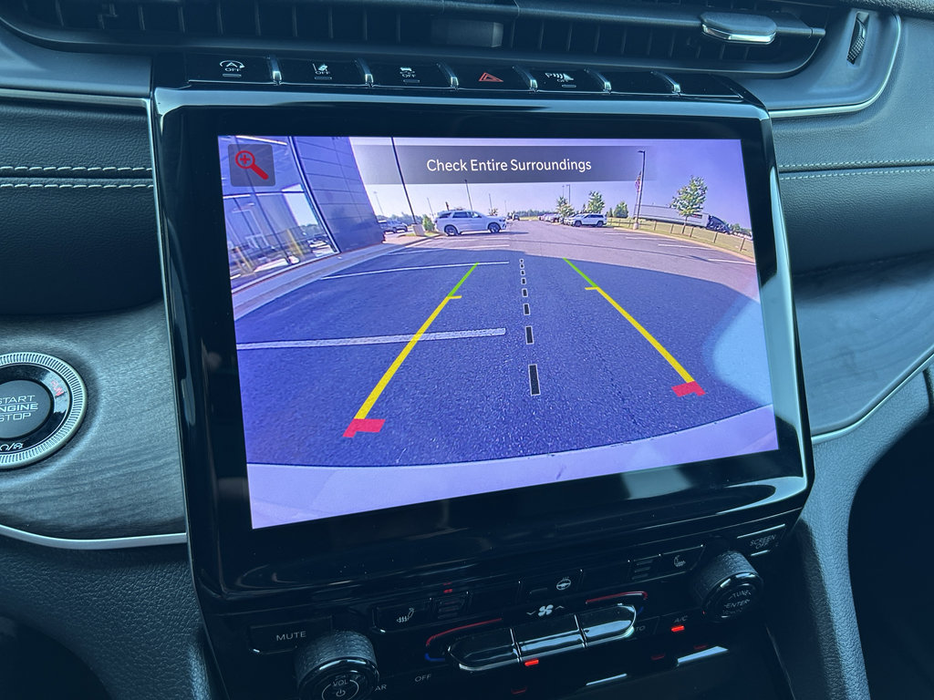 Used 2023 Jeep Grand Cherokee L Limited image 15