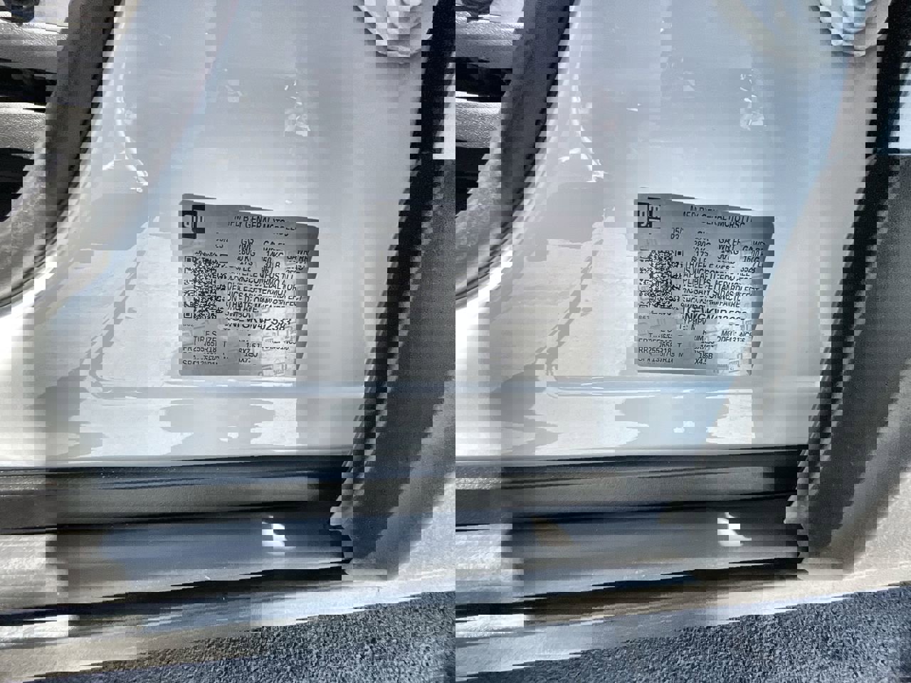 Used 2023 Chevrolet Traverse LT w/ LPO, Cargo Package image 33