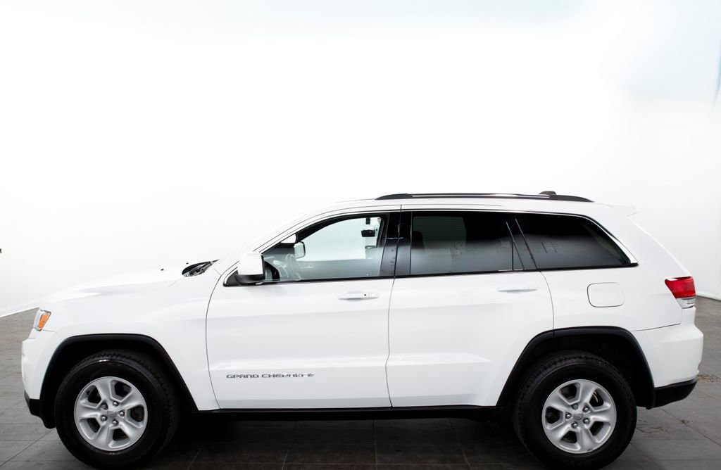 Used 2015 Jeep Grand Cherokee Laredo w/ Quick Order Package 23E AWD/4WD image 6