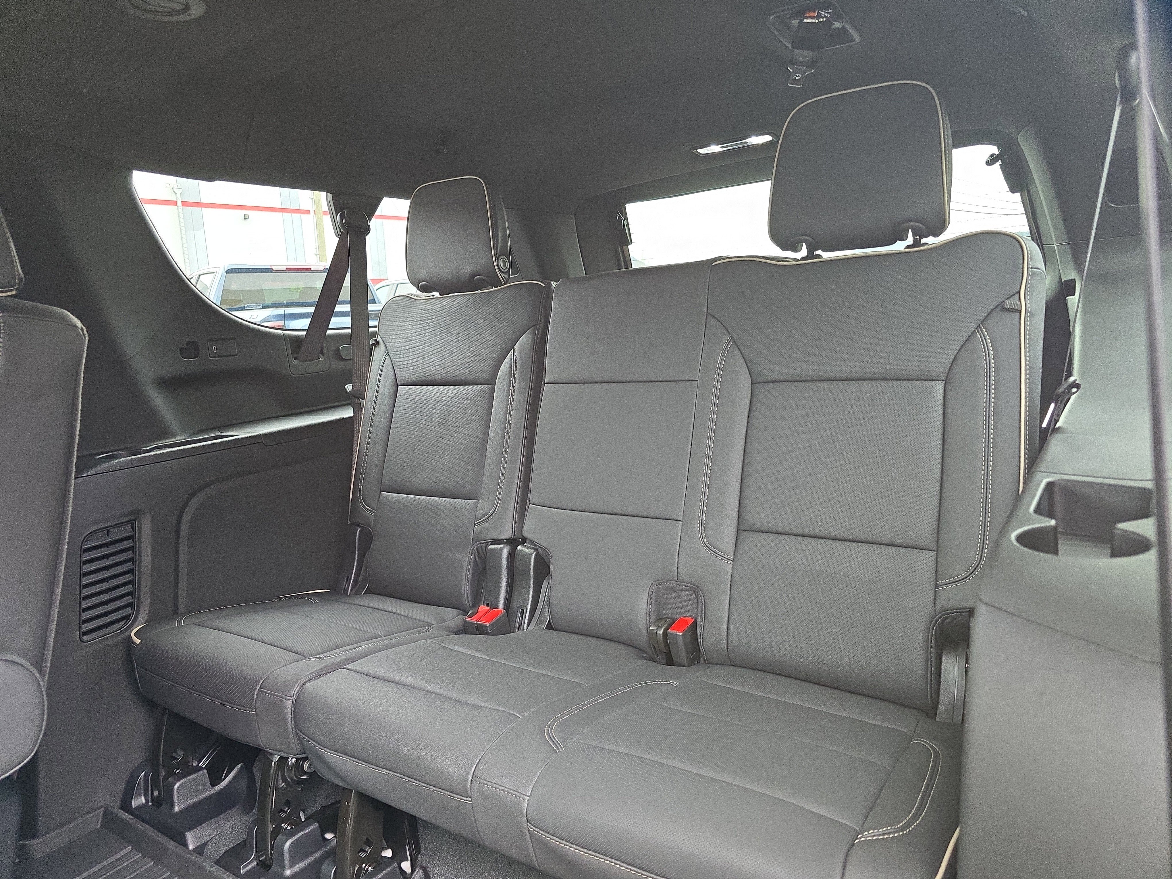 New 2026 GMC Yukon XL Elevation w/ LPO, Floor Liner Package image 15