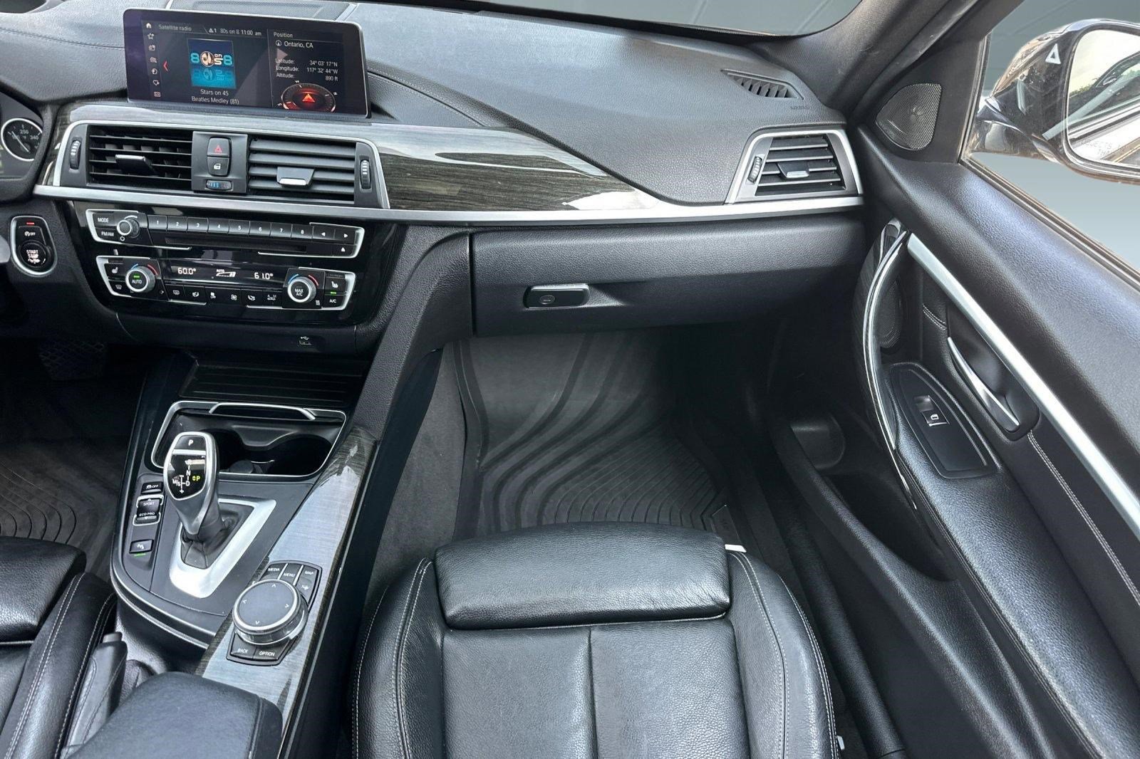 Used 2018 BMW 340i Sedan w/ Premium Package image 27