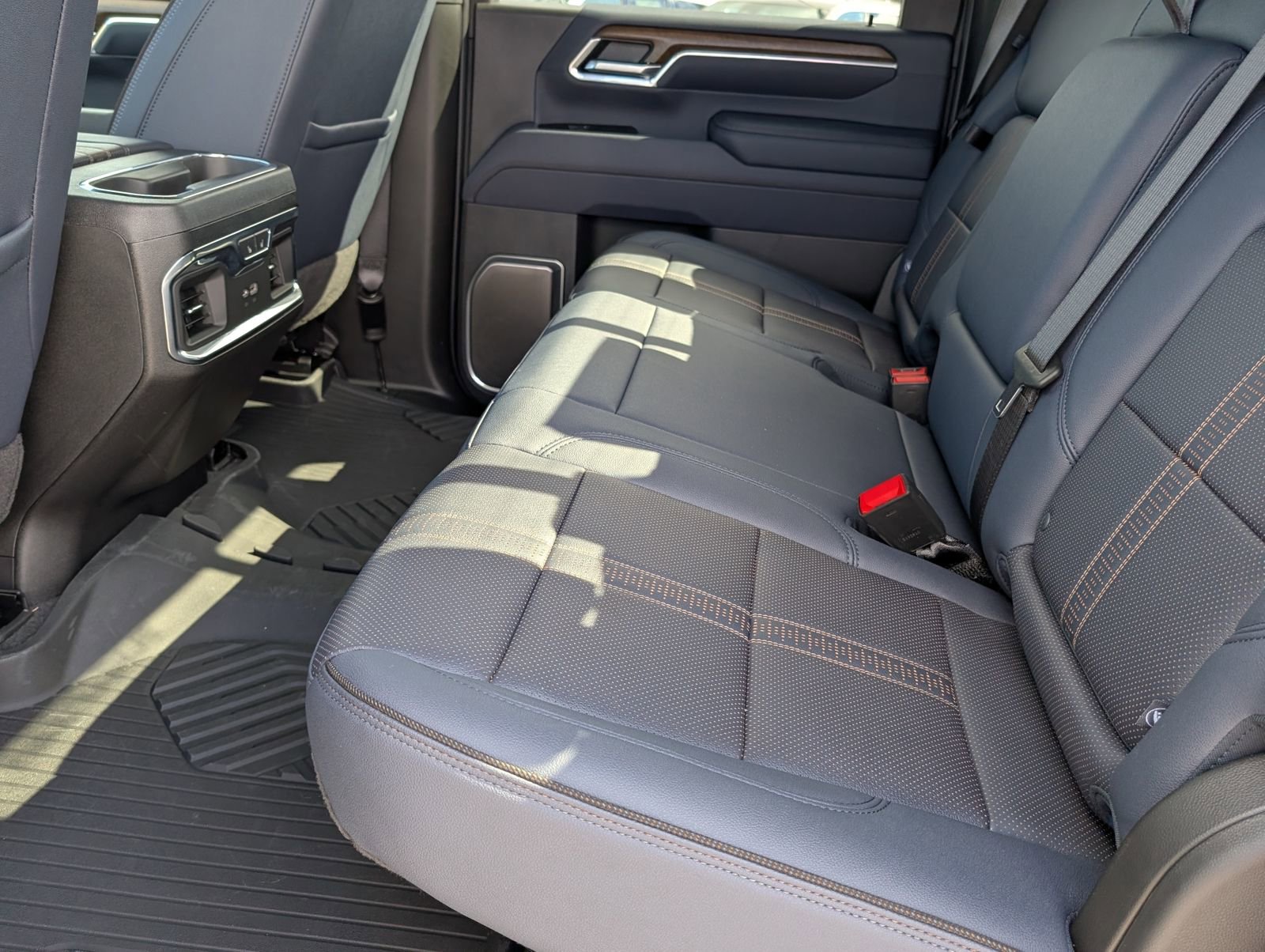 Used 2025 Chevrolet Silverado 2500 High Country w/ High Country Premium Package image 14