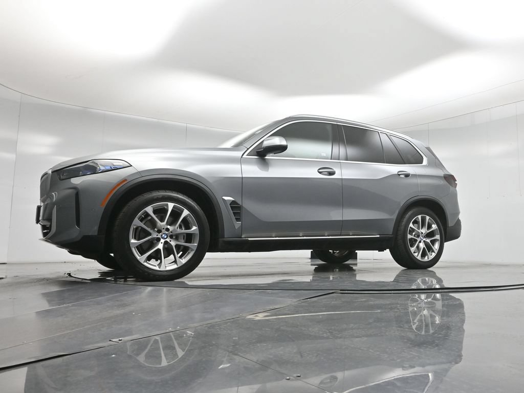 Used 2024 BMW X5 xDrive40i AWD/4WD image 54