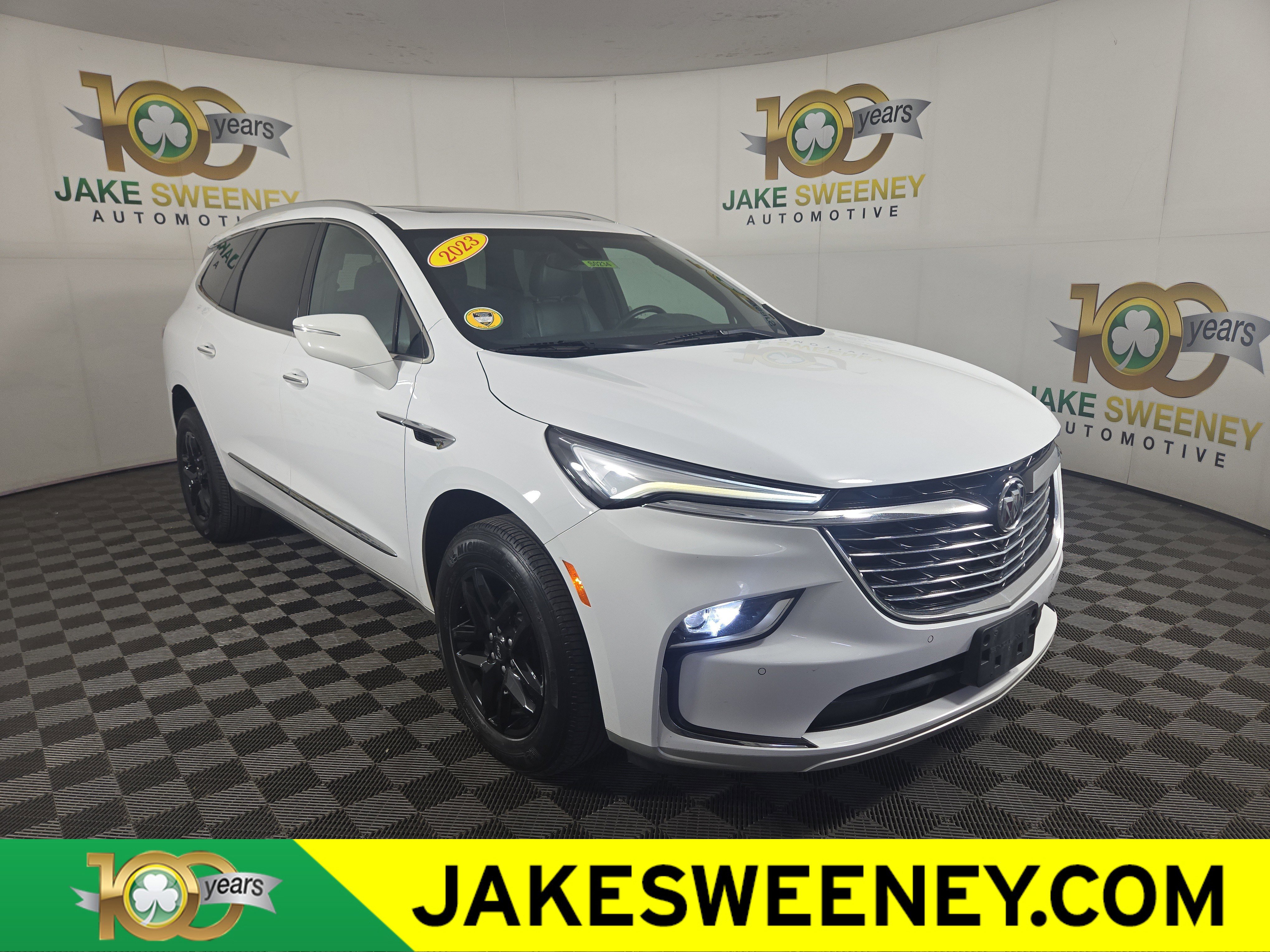 Used 2023 Buick Enclave Essence w/ Experience Buick Package AWD/4WD image 1