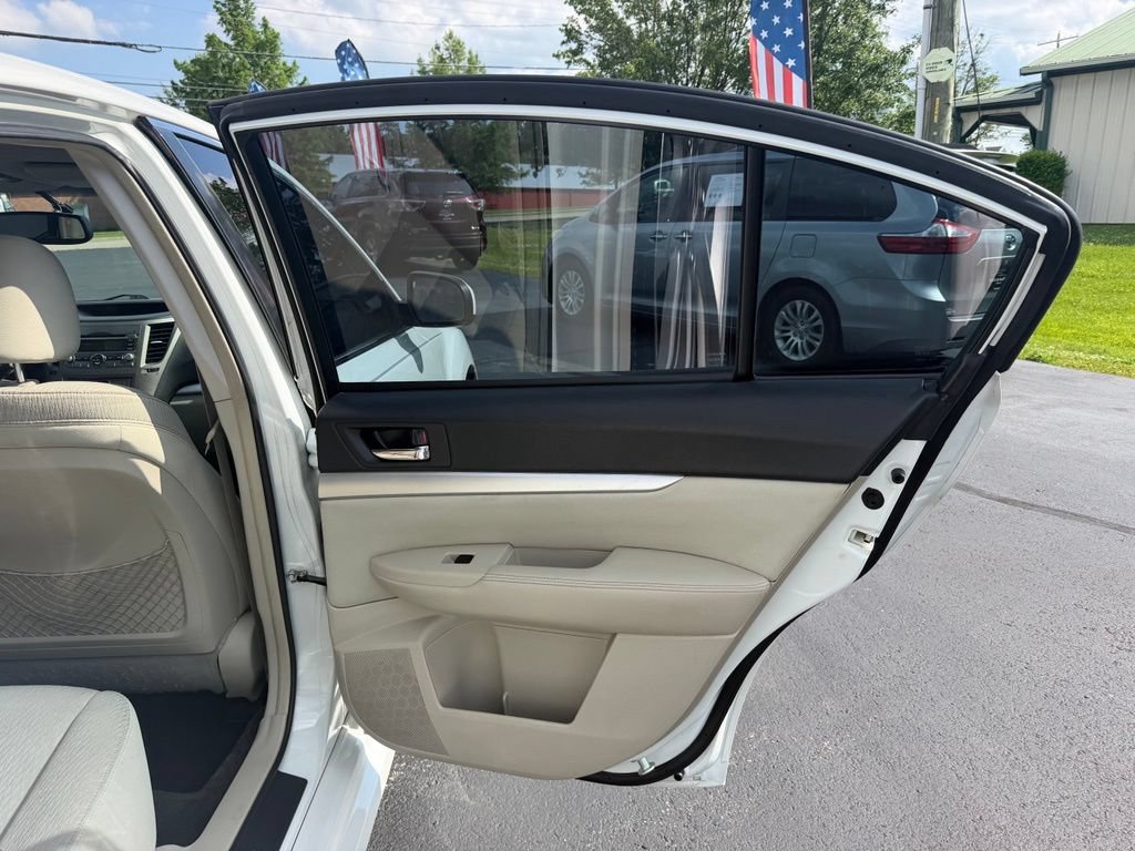Used 2011 Subaru Legacy 2.5i Premium AWD/4WD image 24