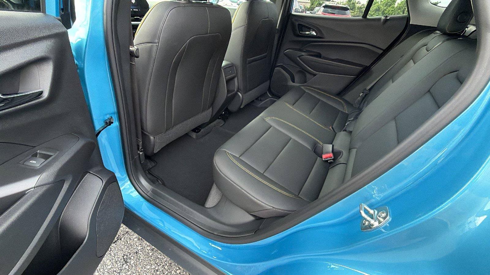 New 2026 Chevrolet Trax ACTIV w/ Sunroof Package FWD image 19