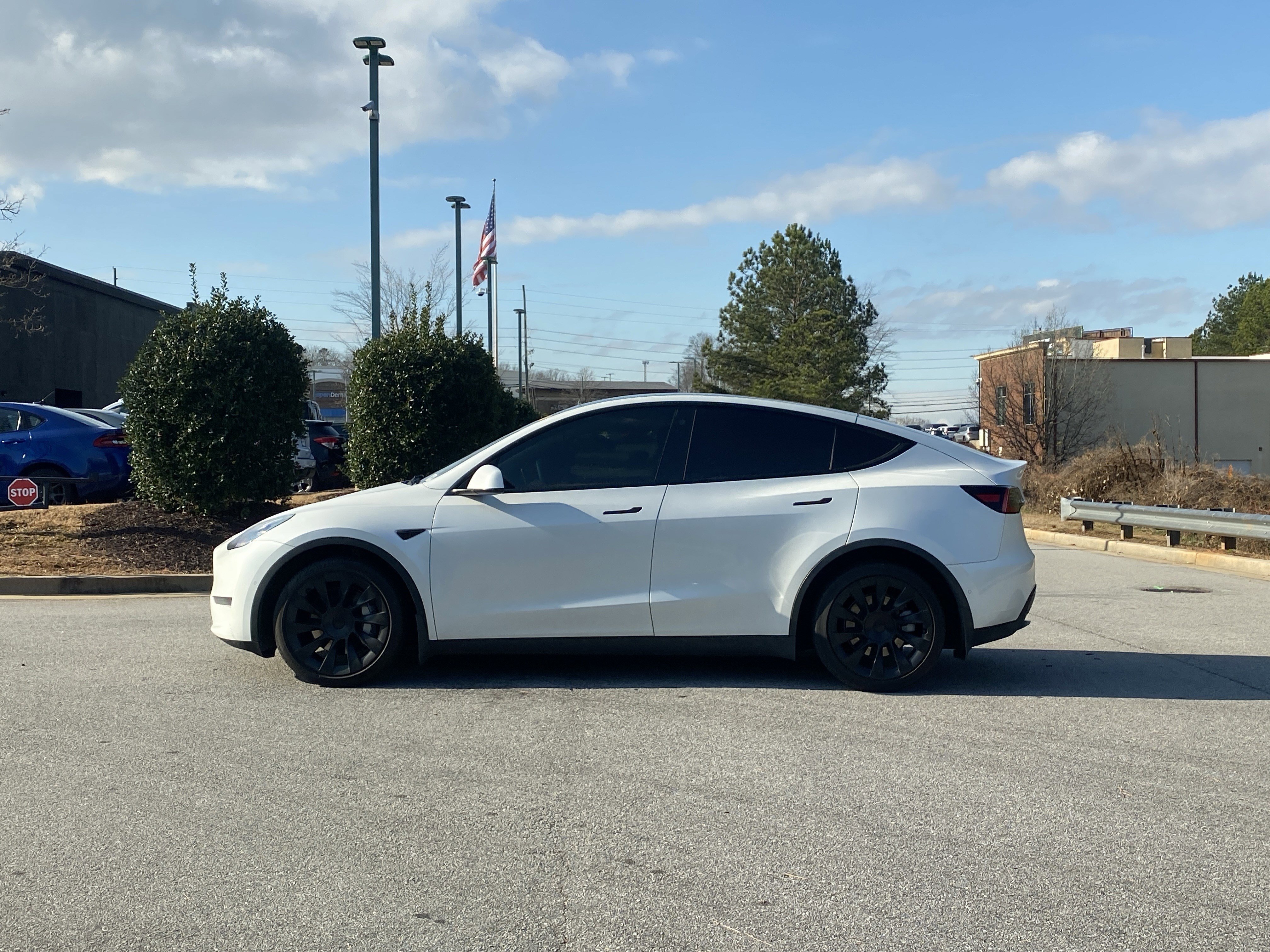 Used 2021 Tesla Model Y Long Range image 12