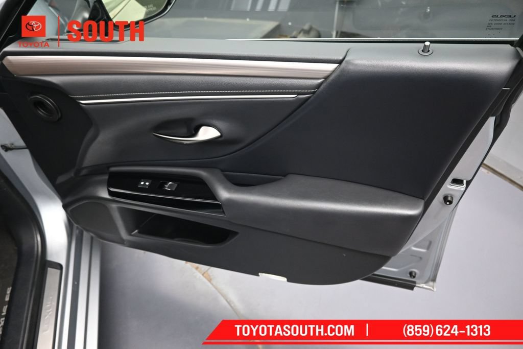 Used 2023 Lexus ES 300h F Sport w/ Accessory Package (Z1) FWD image 33