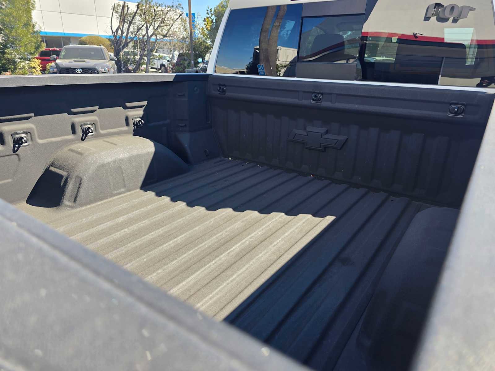 Used 2022 Chevrolet Silverado 1500 LT Trail Boss w/ Convenience Package II image 16