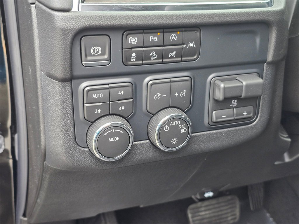 New 2025 Chevrolet Suburban LS w/ Max Trailering Package image 27