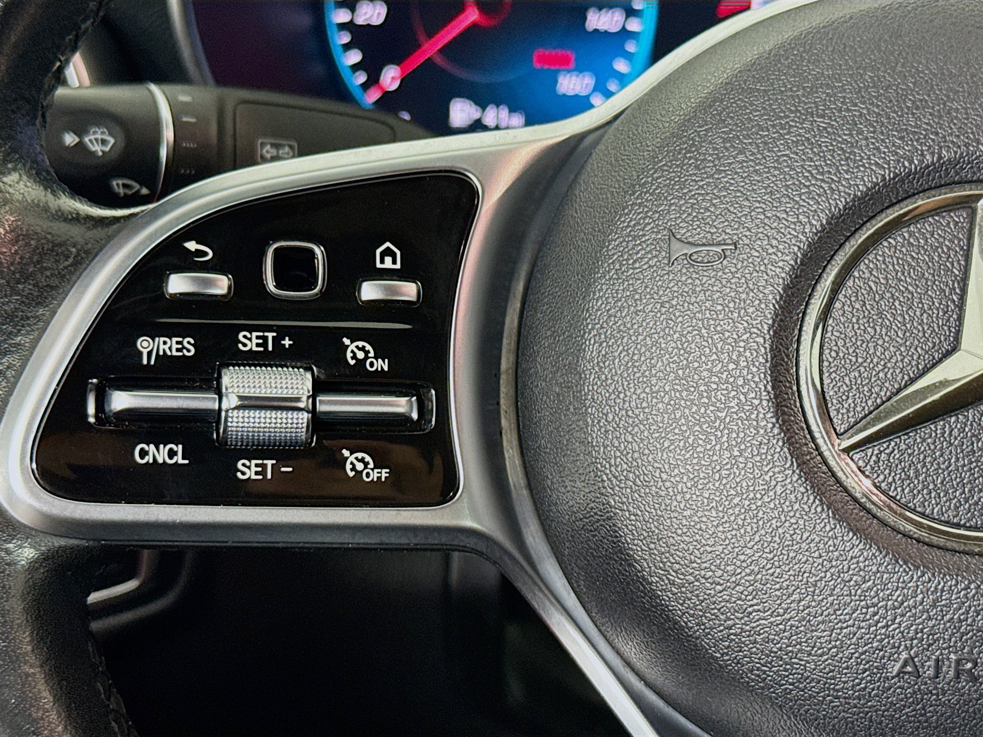 Used 2019 Mercedes-Benz C 300 Sedan w/ Premium Package image 11