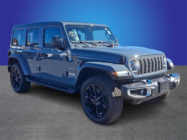 Used 2024 Jeep Wrangler Unlimited Sahara w/ Technology Group image 3