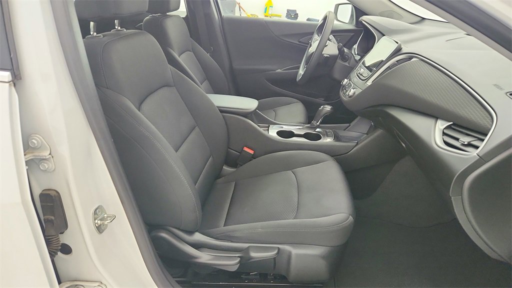 Used 2019 Chevrolet Malibu LS image 30