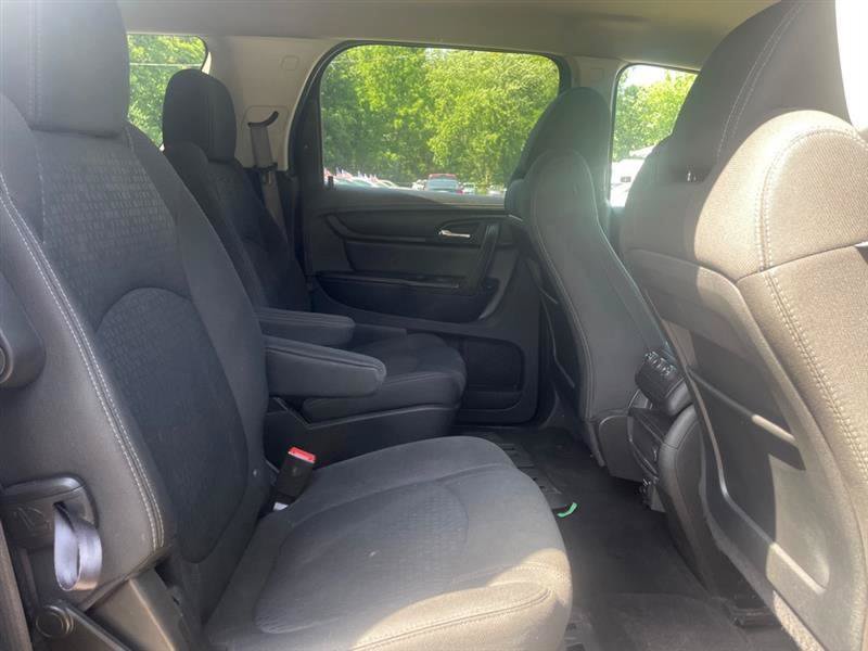 Used 2014 GMC Acadia SLE FWD image 13