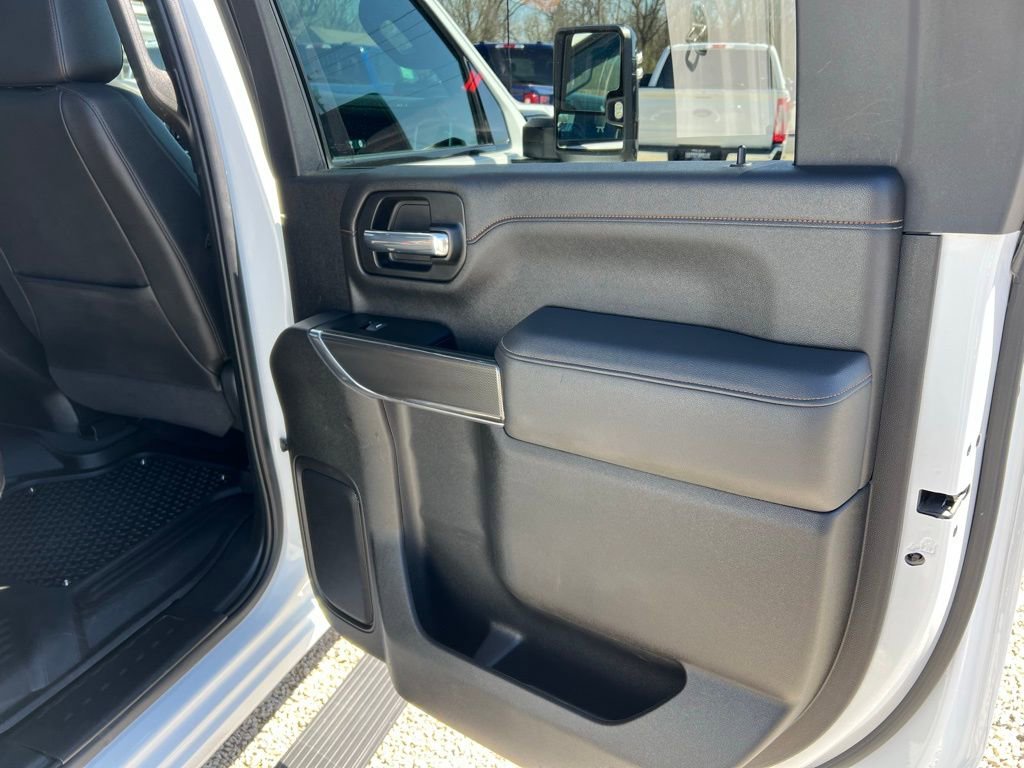 Used 2022 GMC Sierra 2500 AT4 image 18