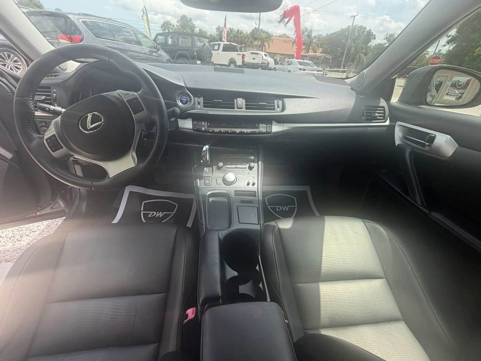 Used 2013 Lexus CT 200h w/ Premium Pkg w/Backup Camera FWD image 13