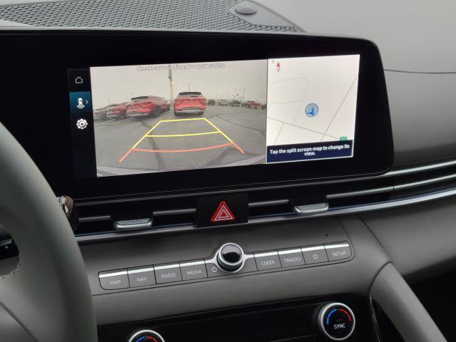 Used 2025 Hyundai Elantra SEL FWD image 21