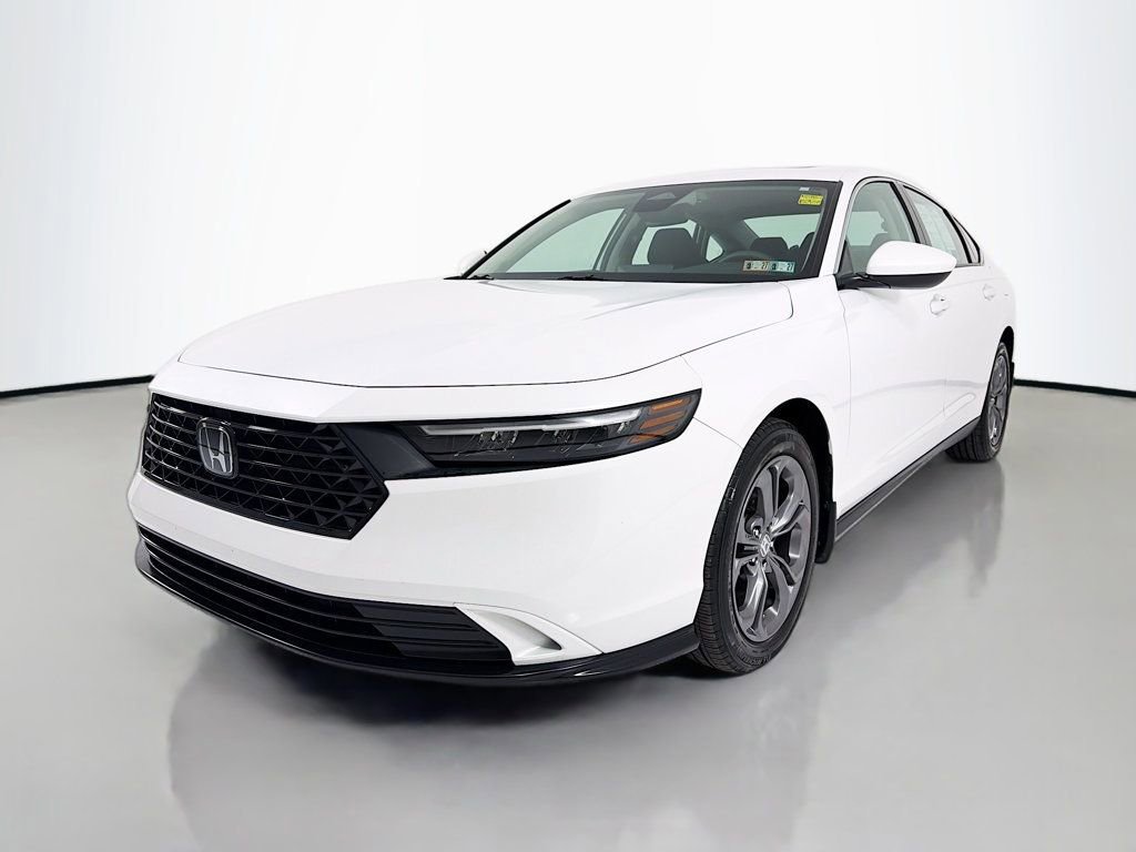 Used 2023 Honda Accord EX image 3