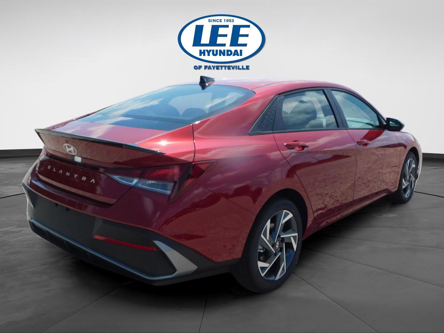 Used 2025 Hyundai Elantra Sport FWD image 3