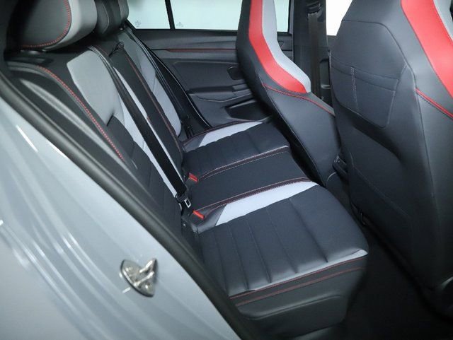 Used 2025 Volkswagen GTI Autobahn image 32