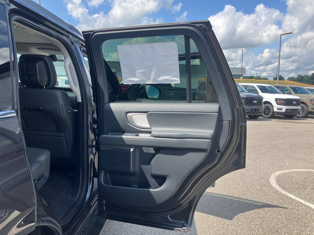 New 2027 Ford Expedition Active AWD/4WD image 22