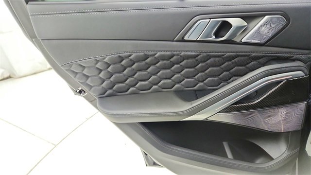 Used 2025 BMW X6 M Competition w/ Executive Package image 31