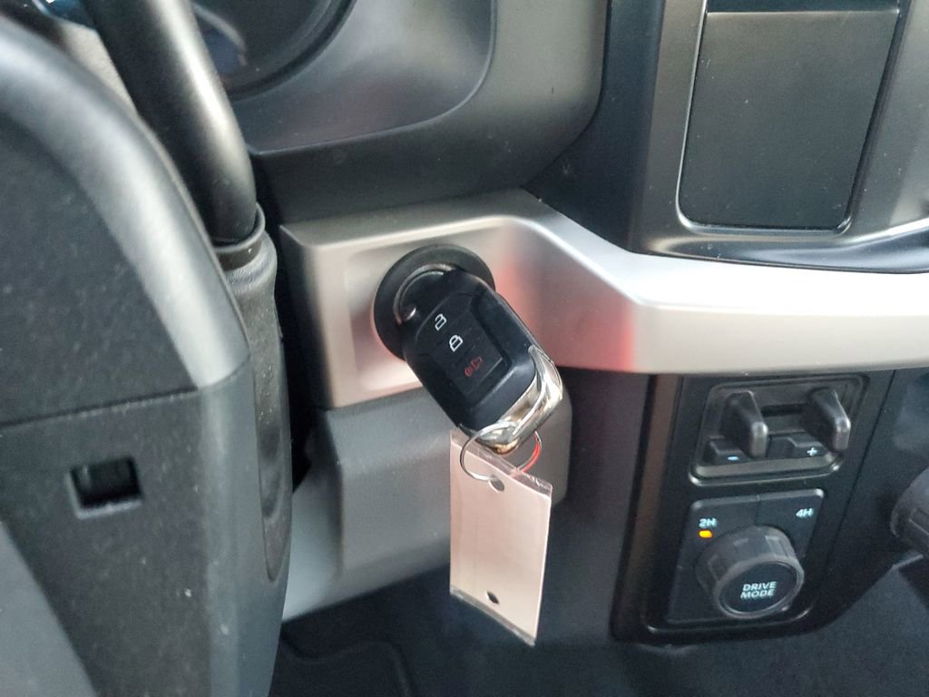 Used 2025 Ford F250 XLT image 36