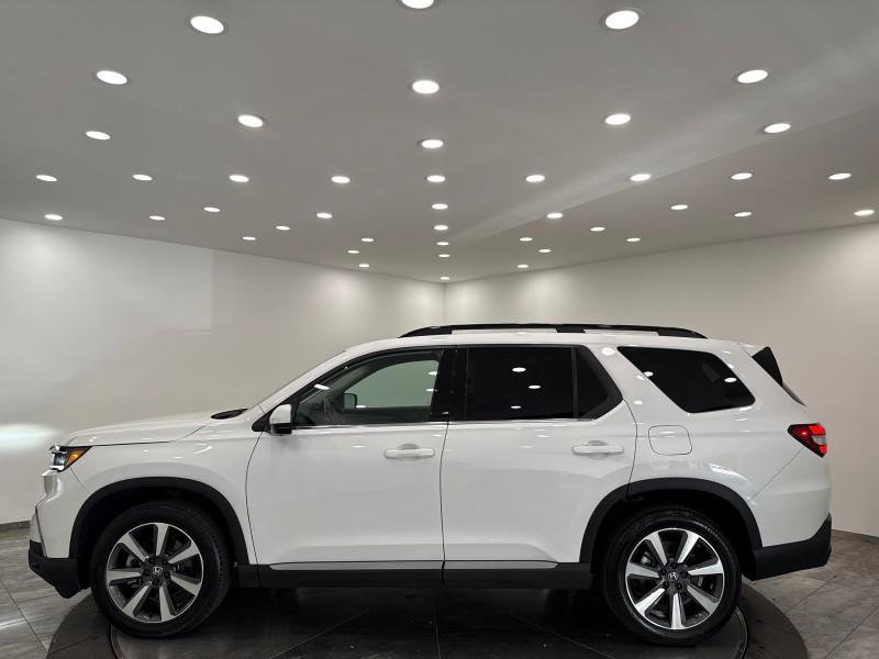 Used 2025 Honda Pilot Elite image 5