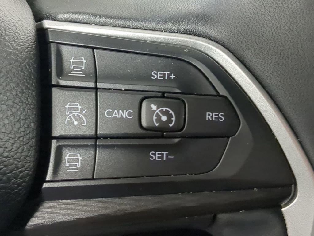 Used 2024 Jeep Grand Cherokee L Laredo image 31